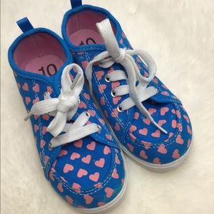 ❤️ TODDLER SIZE 10 SNEAKERS❤️